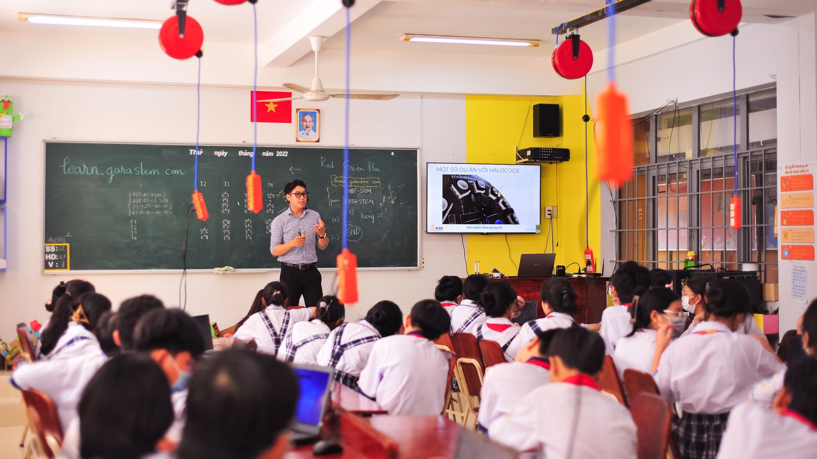 Vì sao vape trong trường học cần được ngăn chặn sớm